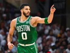 塔图姆巅峰对决，Doinb与30激战拜仁分钟，赛事规则更新胜负难料！(塔图姆绝杀视频)